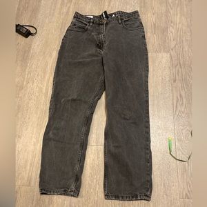 Size 6 30/30 Collusion brand mom jeans in black